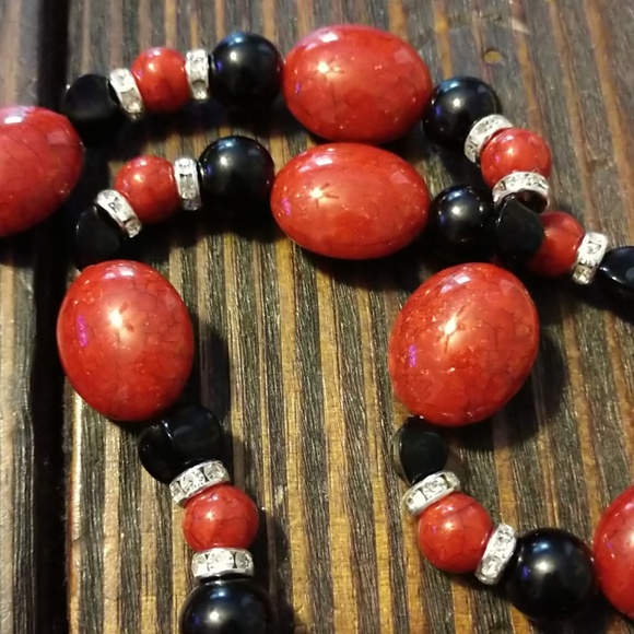 ❎SOLD❎ Handmade Beaded Necklace - Picture 5 of 8